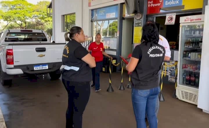 Procon faz operação contra possíveis abusos de preços em postos de combustíveis de Nova Andradina