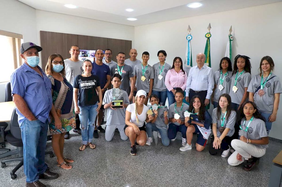 Estudantes fazem história com conquistas inéditas para o esporte novandradinense