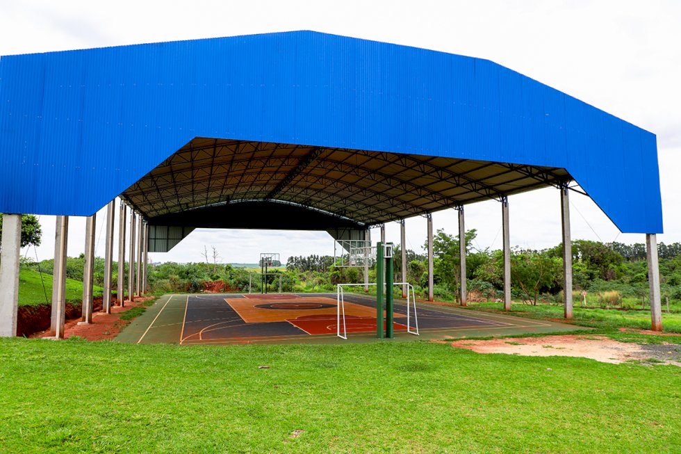 Concluída, cobertura da quadra da Banda Getúlio Vargas será inaugurada em Dezembro.