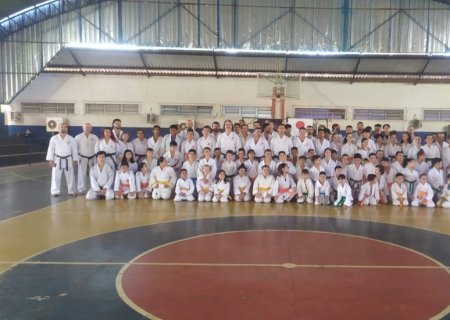 Atual campeão mundial de karatê tradicional ministra curso em Nova Andradina