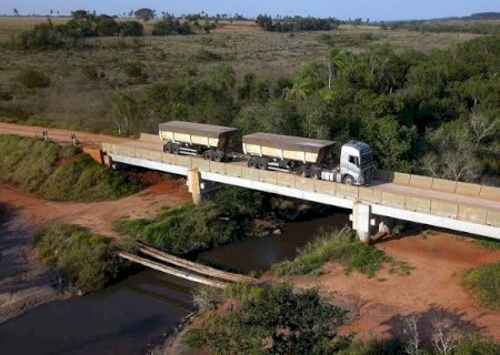 Nova Andradina: Com investimentos do Governo do Estado e Prefeitura, estradas rurais vão ganhar três pontes de concreto