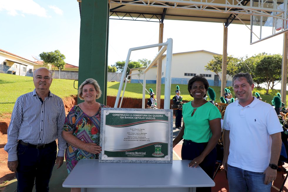 Em cerimônia de inauguração, Banda Getúlio Vargas comemora quadra poliesportiva coberta