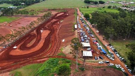 CAMPEONATO ESTADUAL DE VELOCROSS ENCERRA AGENDA ESPORTIVA DO MUNICÍPIO