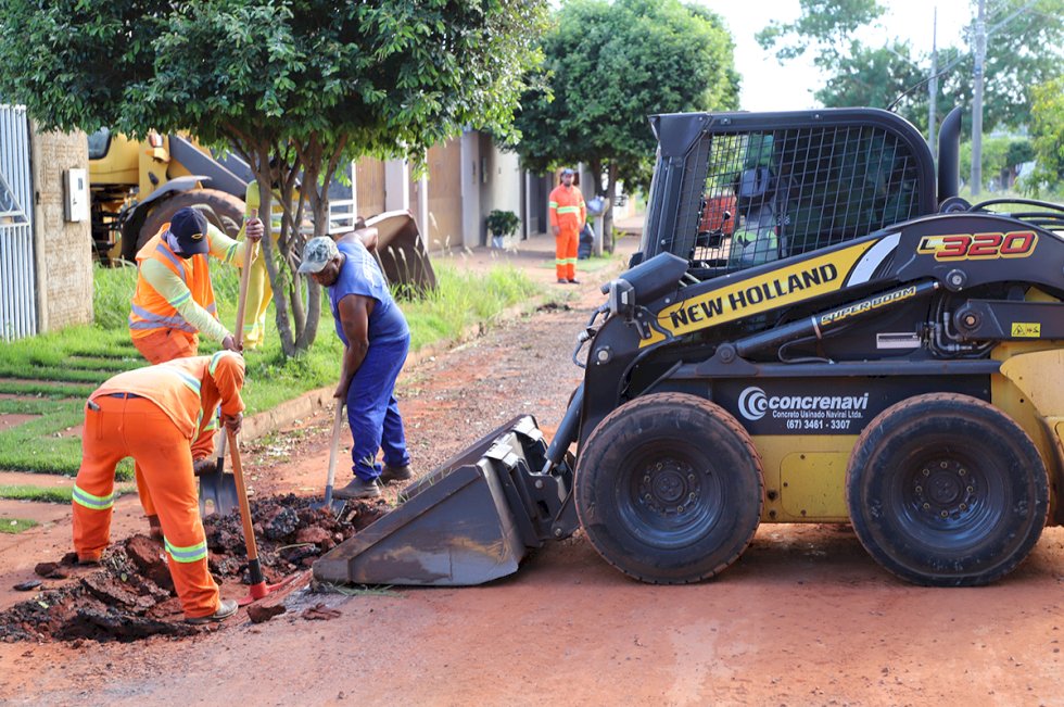 Prefeitura e Estado formam maior frente de recuperação asfáltica já realizada em Nova Andradina