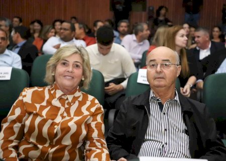 Gilberto Garcia participa de solenidade de 100 dias de governo em Campo Grande