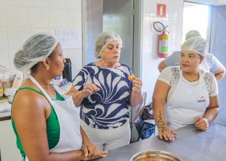 Curso de fabricação de salgados para festa forma participantes em Nova Andradina