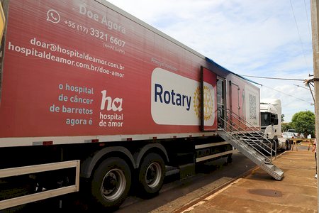 Carreta do Hospital de Amor leva exames preventivos às mulheres de Nova Andradina