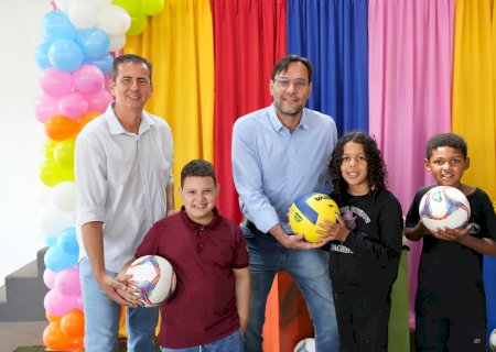 Nova Andradina celebra Dia das Crianças com entrega de bolas e programação especial