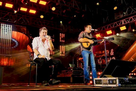 Show marcante de Cezar & Paulinho atrai grande público na primeira noite da 42ª Fejuna
